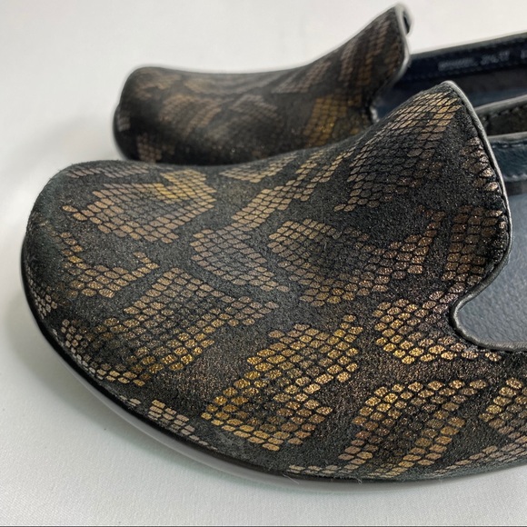 Dansko Olivia Snake Print Slip On Shoe Gold Black Size 8.5-9 - Picture 9 of 11
